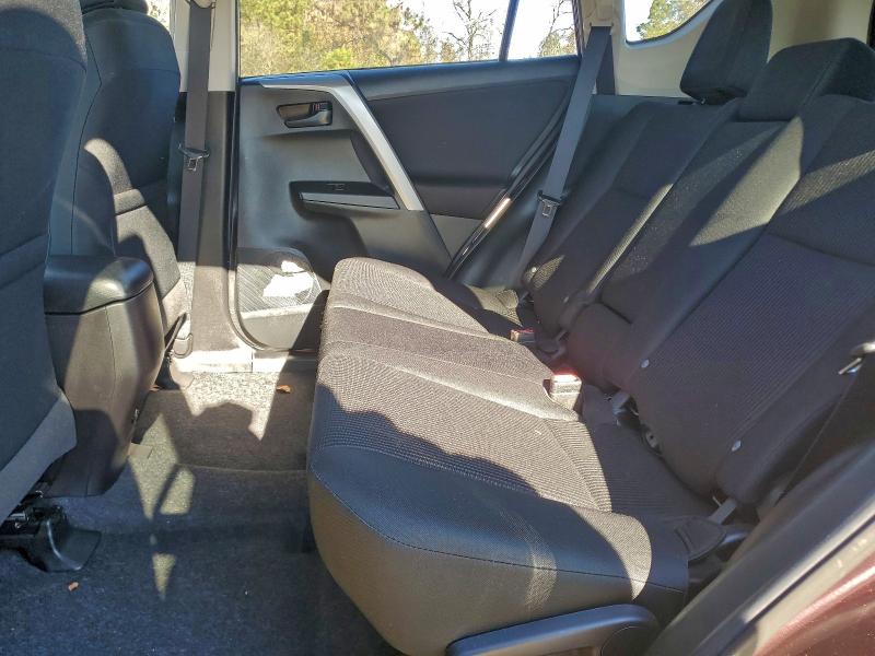 Photo 11 from auction – 2018 TOYOTA RAV4 LE with VIN 2T3ZFREV8JW421783