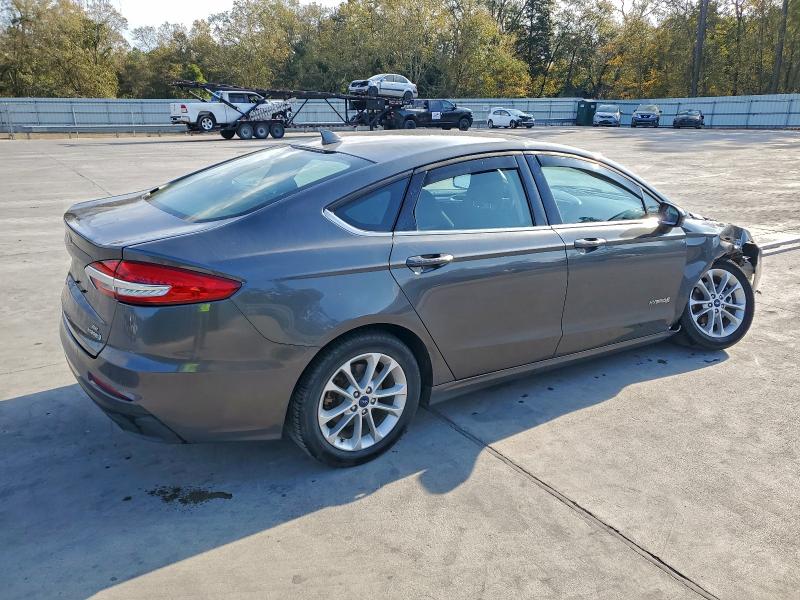 Photo 3 from auction – 2019 FORD FUSION SE with VIN 3FA6P0LU4KR285735