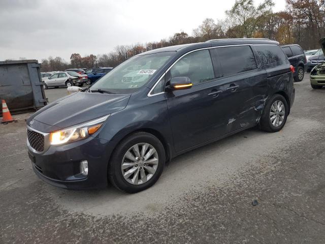 KIA SEDONA EX 2017 with VIN KNDMC5C13H6273209 - Photo from auction