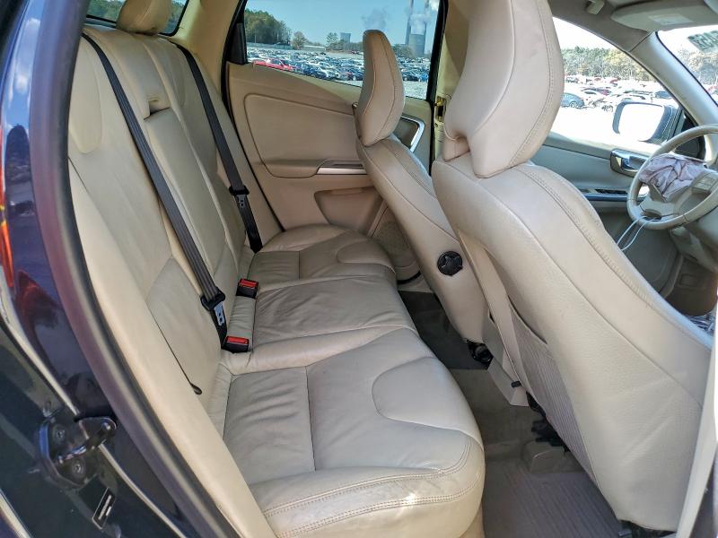 Photo 11 from auction – 2010 VOLVO XC60 3.2 with VIN YV4982DZXA2086196