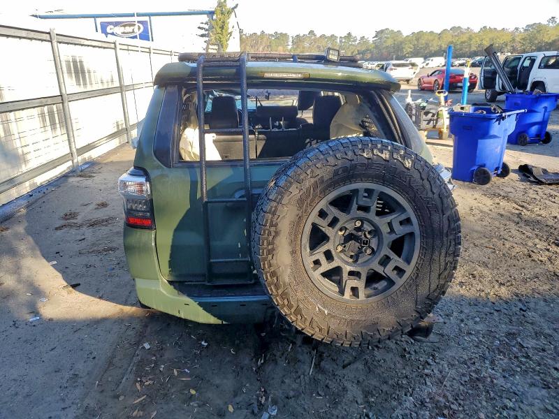 Photo 6 from auction – 2020 TOYOTA 4RUNNER SR with VIN JTEBU5JR6L5759858
