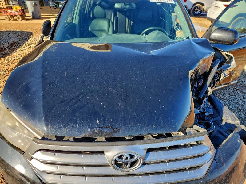 Photo 12 from auction – 2013 TOYOTA HIGHLANDER with VIN 5TDZA3EHXDS040187
