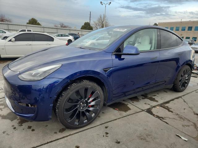 TESLA MODEL Y 2022 مع رقم تعريف المركبة 7SAYGDEF5NF552656 - صورة من المزاد