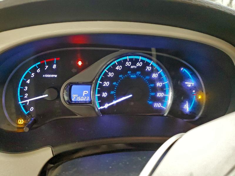 Photo 9 from auction – 2011 TOYOTA SIENNA XLE with VIN 5TDYK3DCXBS051525