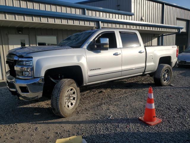 CHEVROLET SILVERADO 2019 with VIN 1GC1KTEY7KF224736 - Photo from auction