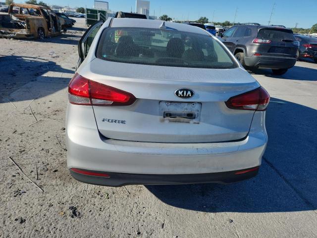 Photo 6 from auction – 2017 KIA FORTE LX with VIN 3KPFK4A74HE079182