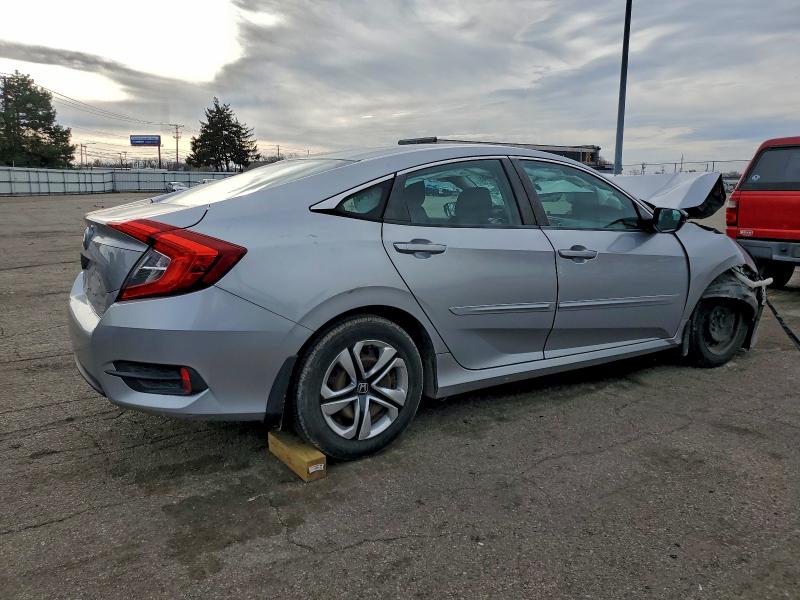 Photo 3 from auction – 2017 HONDA CIVIC LX with VIN 19XFC2F55HE000711
