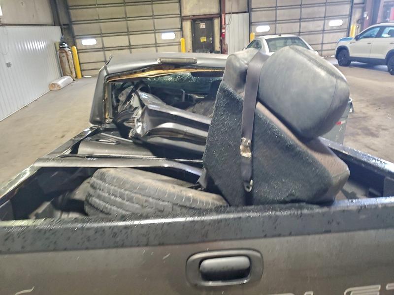 Photo 10 from auction – 2000 CHEVROLET 1500 with VIN 1GCEK14T1YZ249070