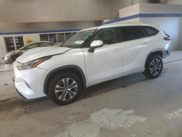 TOYOTA HIGHLANDER 2023 with VIN 5TDKDRAH2PS004029 - Photo from auction