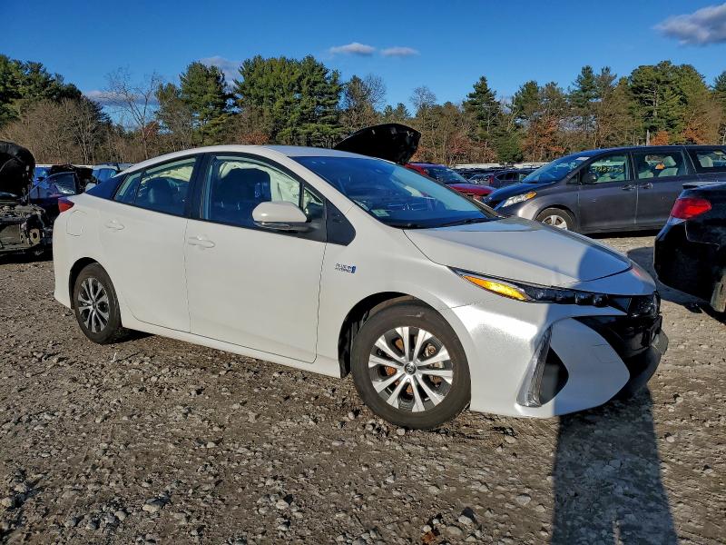 Photo 4 from auction – 2022 TOYOTA PRIUS PRIM with VIN JTDKAMFP4N3201889