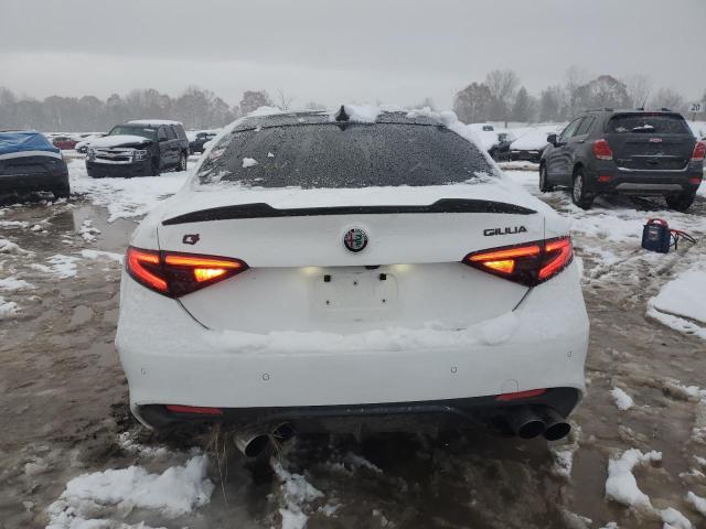 Photo 6 from auction – 2019 ALFA ROMEO GIULIA with VIN ZARFANAN7K7608371