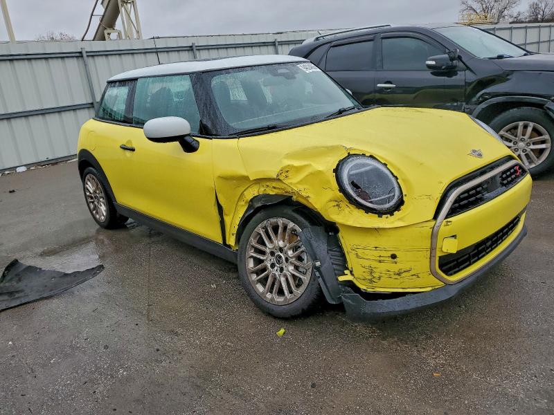 Photo 4 from auction – 2025 MINI COOPER with VIN WMW23GD09S2X14278