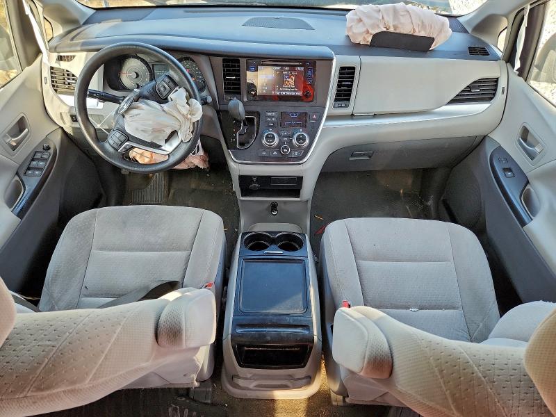 Photo 8 from auction – 2015 TOYOTA SIENNA LE with VIN 5TDKK3DC6FS533422