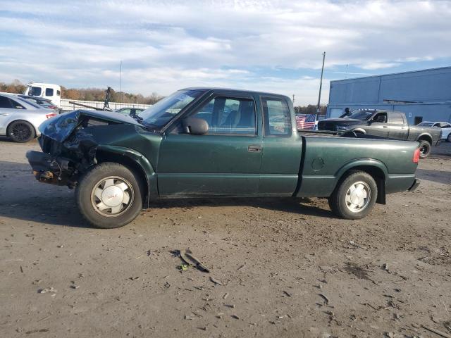 GMC SONOMA 2003 with VIN 1GTCS19X238226284 - Photo from auction