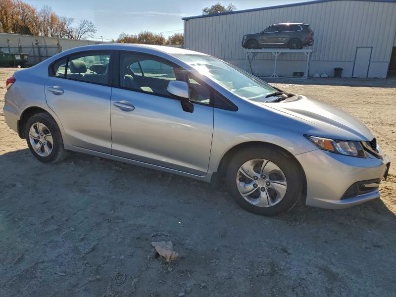 Photo 4 from auction – 2013 HONDA CIVIC LX with VIN 2HGFB2F52DH505530