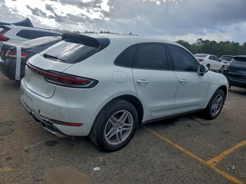 Photo 3 from auction – 2019 PORSCHE MACAN with VIN WP1AA2A59KLB06762