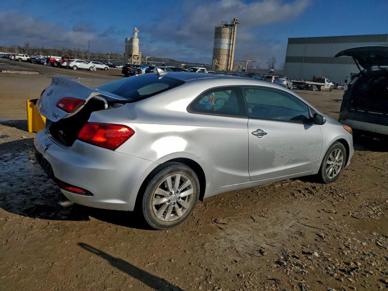 Photo 3 from auction – 2014 KIA FORTE EX with VIN KNAFX6A82E5185060