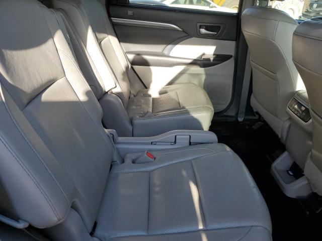 Photo 11 from auction – 2017 TOYOTA HIGHLANDER with VIN 5TDDZRFH2HS477384