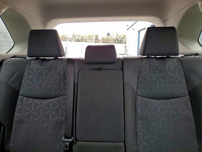 Photo 10 from auction – 2020 TOYOTA RAV4 XLE with VIN JTMP1RFV8LD060348
