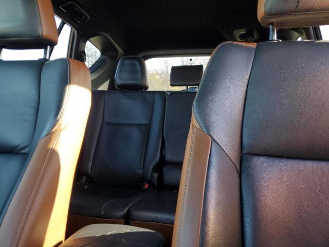 Photo 10 from auction – 2018 TOYOTA RAV4 SE with VIN JTMJFREV8JD236983