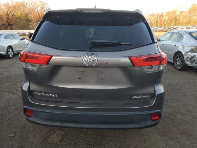 Foto 6 de la subasta – 2018 TOYOTA HIGHLANDER con VIN 5TDJZRFH6JS893074