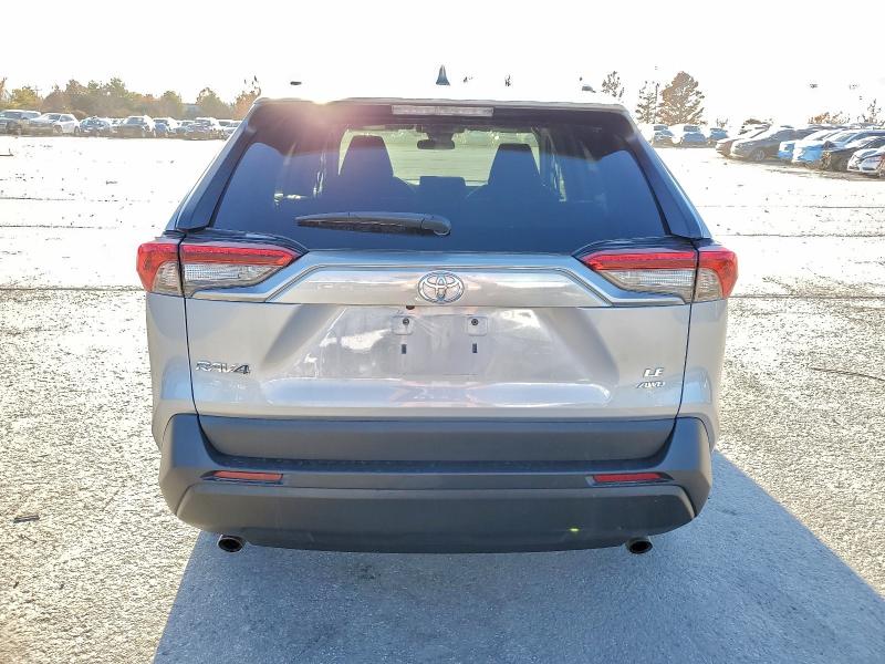 Photo 6 from auction – 2021 TOYOTA RAV4 LE with VIN 2T3G1RFV6MW156788