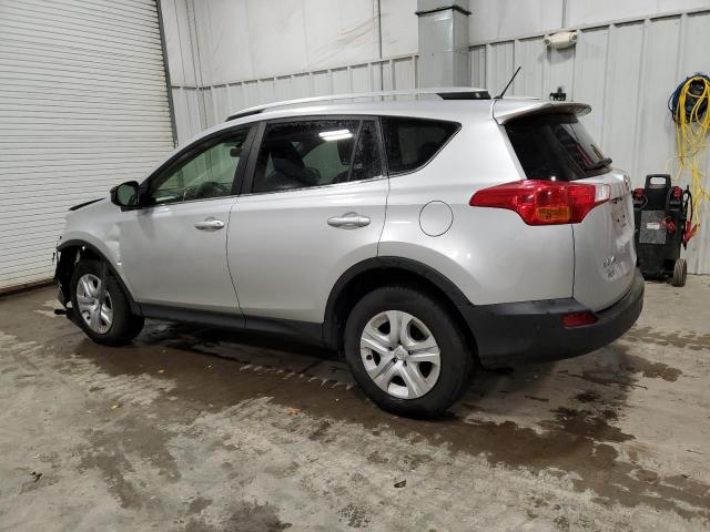 Photo 2 from auction – 2015 TOYOTA RAV4 LE with VIN JTMBFREV3FD100739