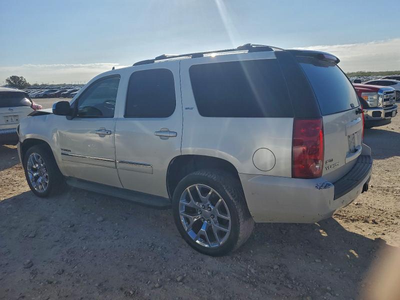 Photo 2 from auction – 2012 GMC YUKON SLT with VIN 1GKS1CE08CR134775