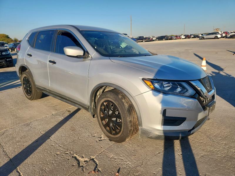 Photo 4 from auction – 2017 NISSAN ROGUE S with VIN KNMAT2MT2HP580415
