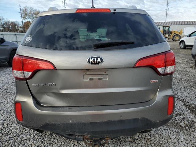 Photo 6 from auction – 2015 KIA SORENTO LX with VIN 5XYKTCA62FG654702