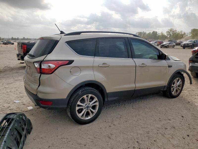 Photo 3 from auction – 2018 FORD ESCAPE SEL with VIN 1FMCU0HD8JUB27271