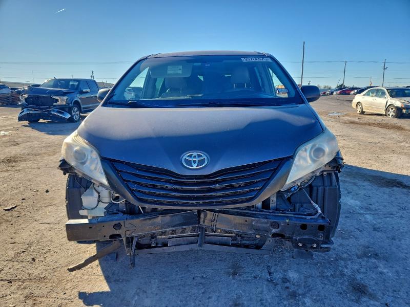 Photo 5 from auction – 2015 TOYOTA SIENNA with VIN 5TDZK3DC0FS531793