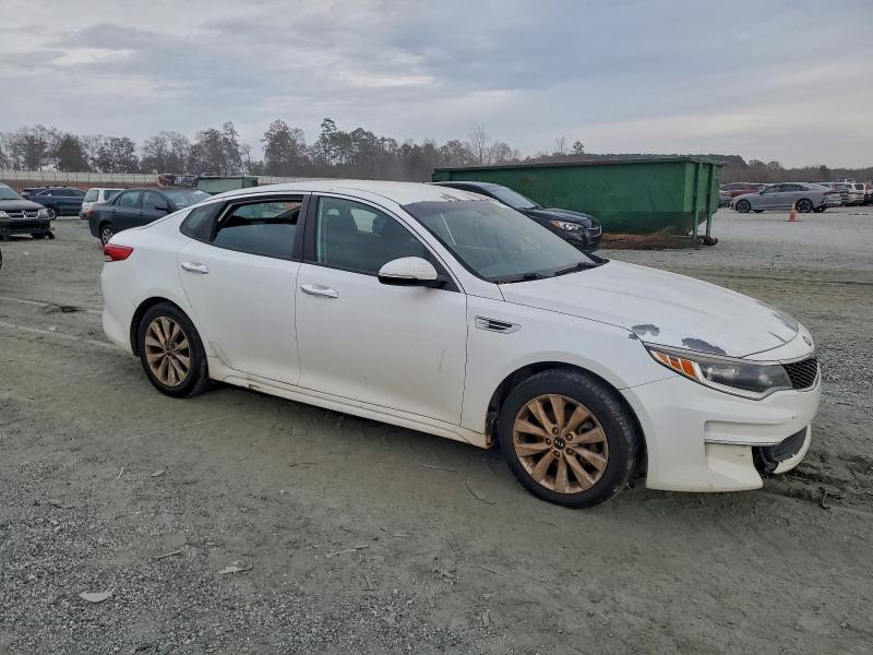 Photo 4 from auction – 2016 KIA OPTIMA LX with VIN 5XXGT4L34GG035491