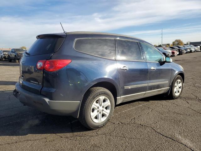Photo 3 from auction – 2011 CHEVROLET TRAVERSE L with VIN 1GNKVEED8BJ152079