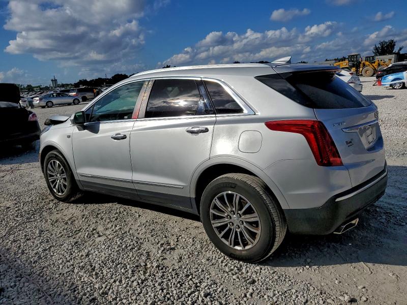 Photo 2 from auction – 2017 CADILLAC XT5 with VIN 1GYKNBRSXHZ126393