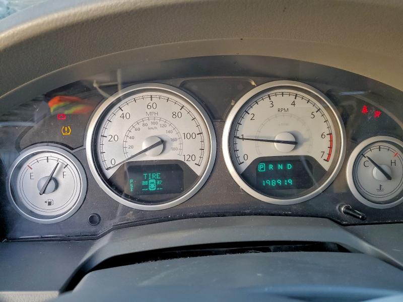 Photo 9 from auction – 2008 CHRYSLER TOWN & COU with VIN 2A8HR54P78R774852