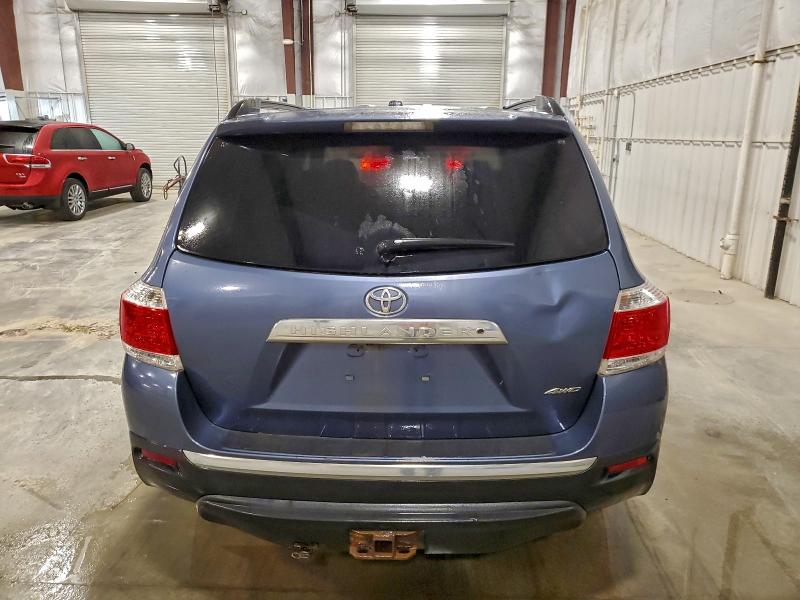 Photo 6 from auction – 2013 TOYOTA HIGHLANDER with VIN 5TDBK3EH0DS242745