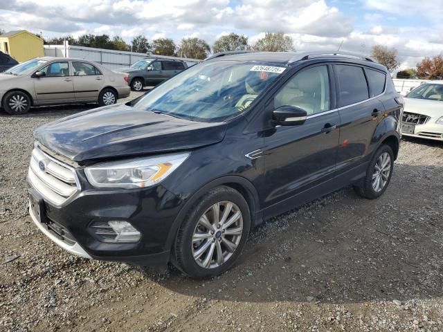 FORD ESCAPE TIT 2018 مع رقم تعريف المركبة 1FMCU0J96JUC88062 - صورة من المزاد
