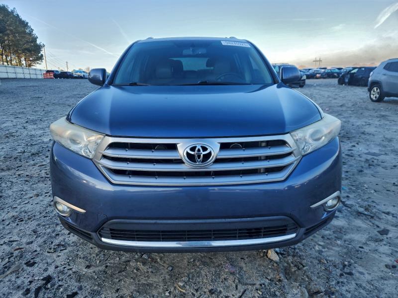 Photo 5 from auction – 2013 TOYOTA HIGHLANDER with VIN 5TDZK3EH2DS135310