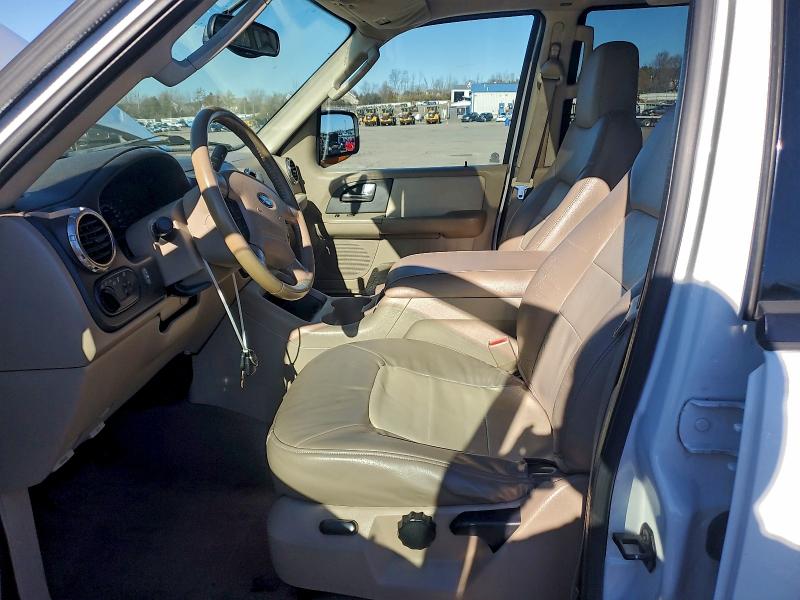 Photo 7 from auction – 2003 FORD EXPEDITION with VIN 1FMFU18L73LC24030
