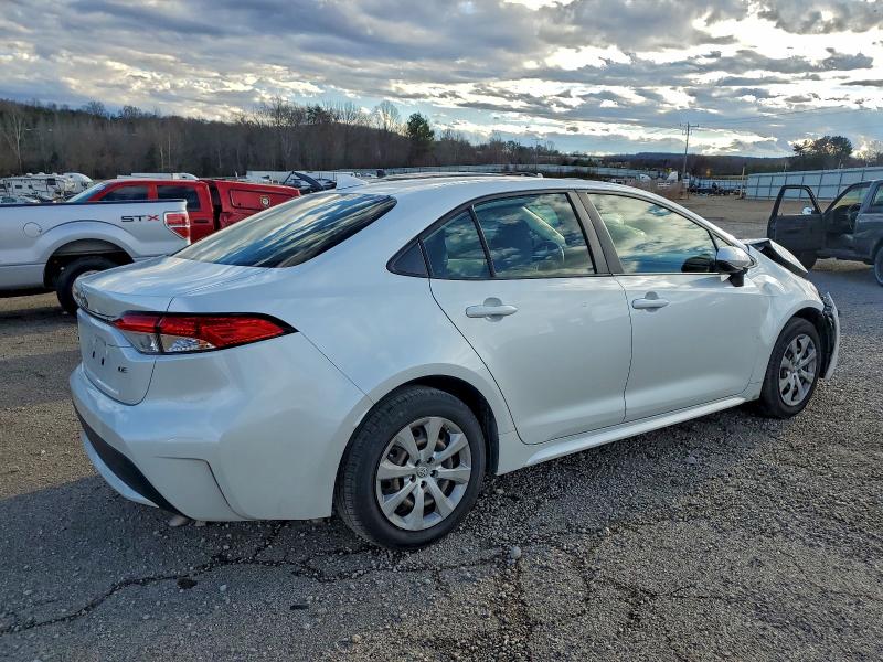 Photo 3 from auction – 2022 TOYOTA COROLLA LE with VIN JTDEPMAE2NJ195071