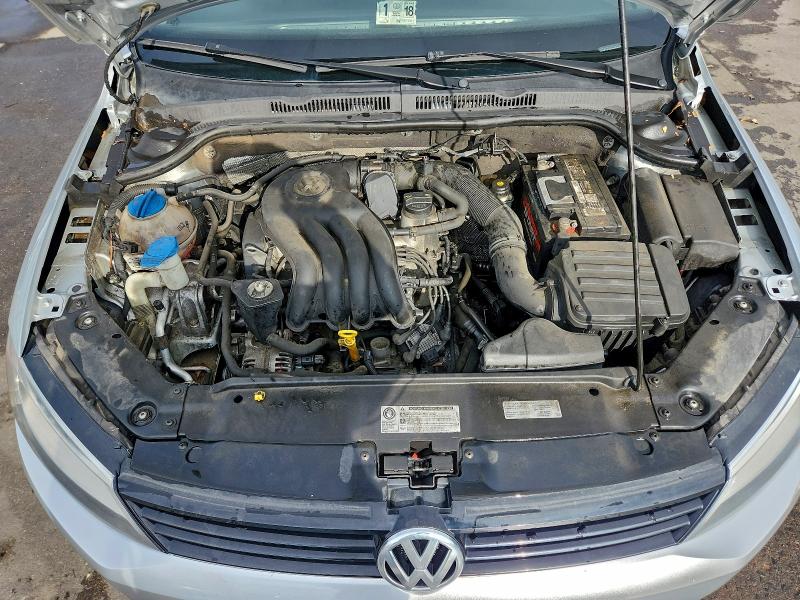 Photo 11 from auction – 2014 VOLKSWAGEN JETTA BASE with VIN 3VW1K7AJ0EM333640
