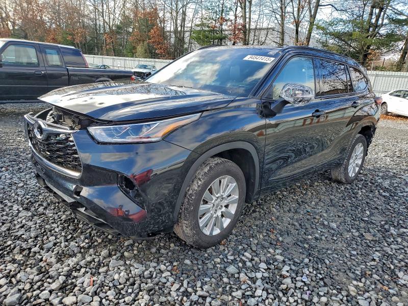 TOYOTA HIGHLANDER 2021 with VIN 5TDFZRBHXMS124674 - Photo from auction