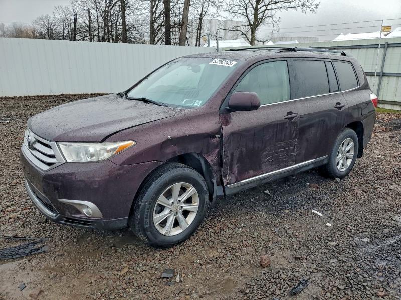 TOYOTA HIGHLANDER 2011 with VIN 5TDBK3EH2BS063958 - Photo from auction