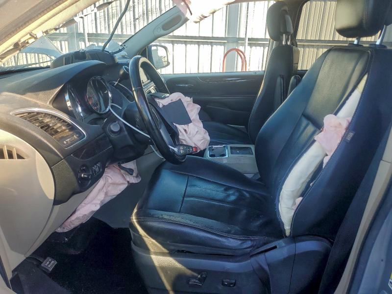 Photo 7 from auction – 2013 CHRYSLER TOWN & COU with VIN 2C4RC1BG1DR650837
