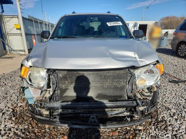 Photo 5 from auction – 2009 FORD ESCAPE XLT with VIN 1FMCU03G59KD13892