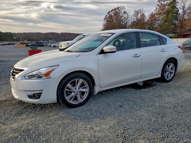 NISSAN ALTIMA 2.5 2015 with VIN 1N4AL3AP9FC199099 - Photo from auction