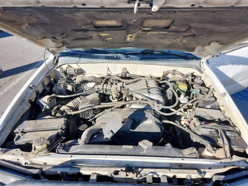 Photo 11 from auction – 2000 TOYOTA 4RUNNER with VIN JT3GN86R7Y0168934
