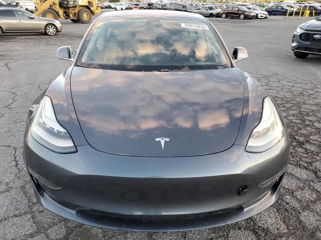 Photo 5 from auction – 2018 TESLA MODEL 3 with VIN 5YJ3E1EA9JF021194