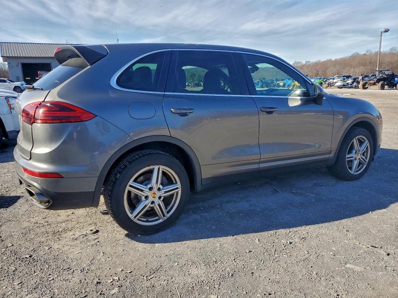 Photo 3 from auction – 2016 PORSCHE CAYENNE with VIN WP1AF2A2XGKA42512